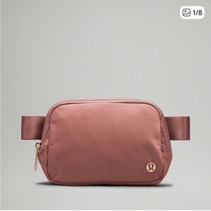 Lululemon Everywhere belt bag BNWT